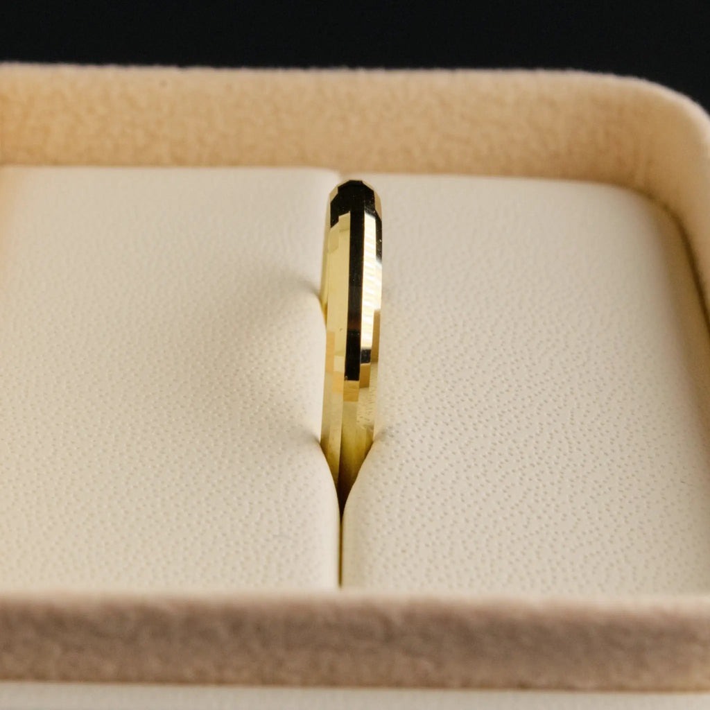 Dainty Knife edge Band