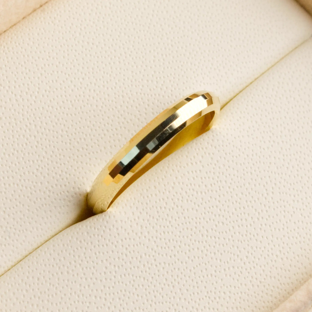 Dainty Knife edge Band