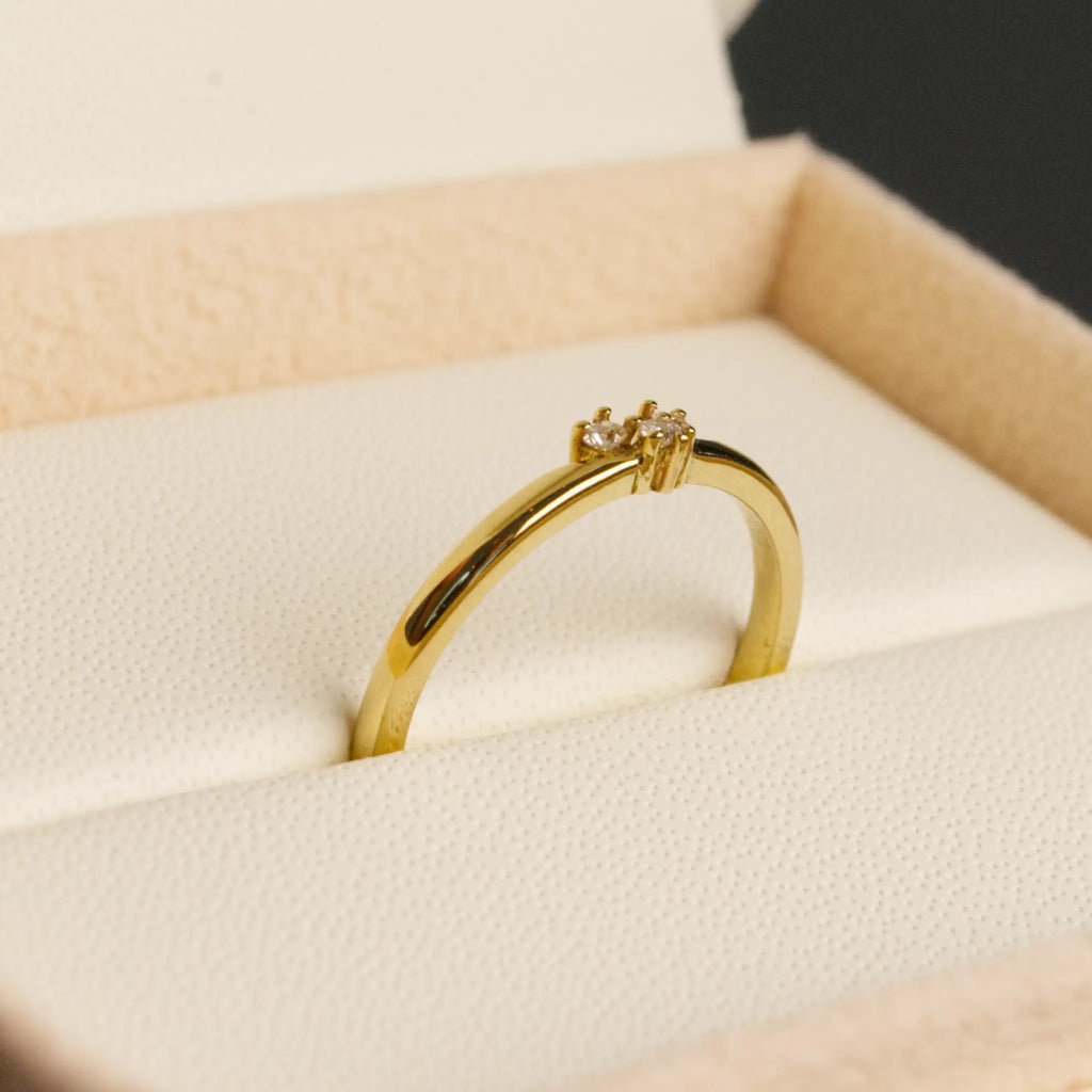 Dainty Trinity Diamond ring