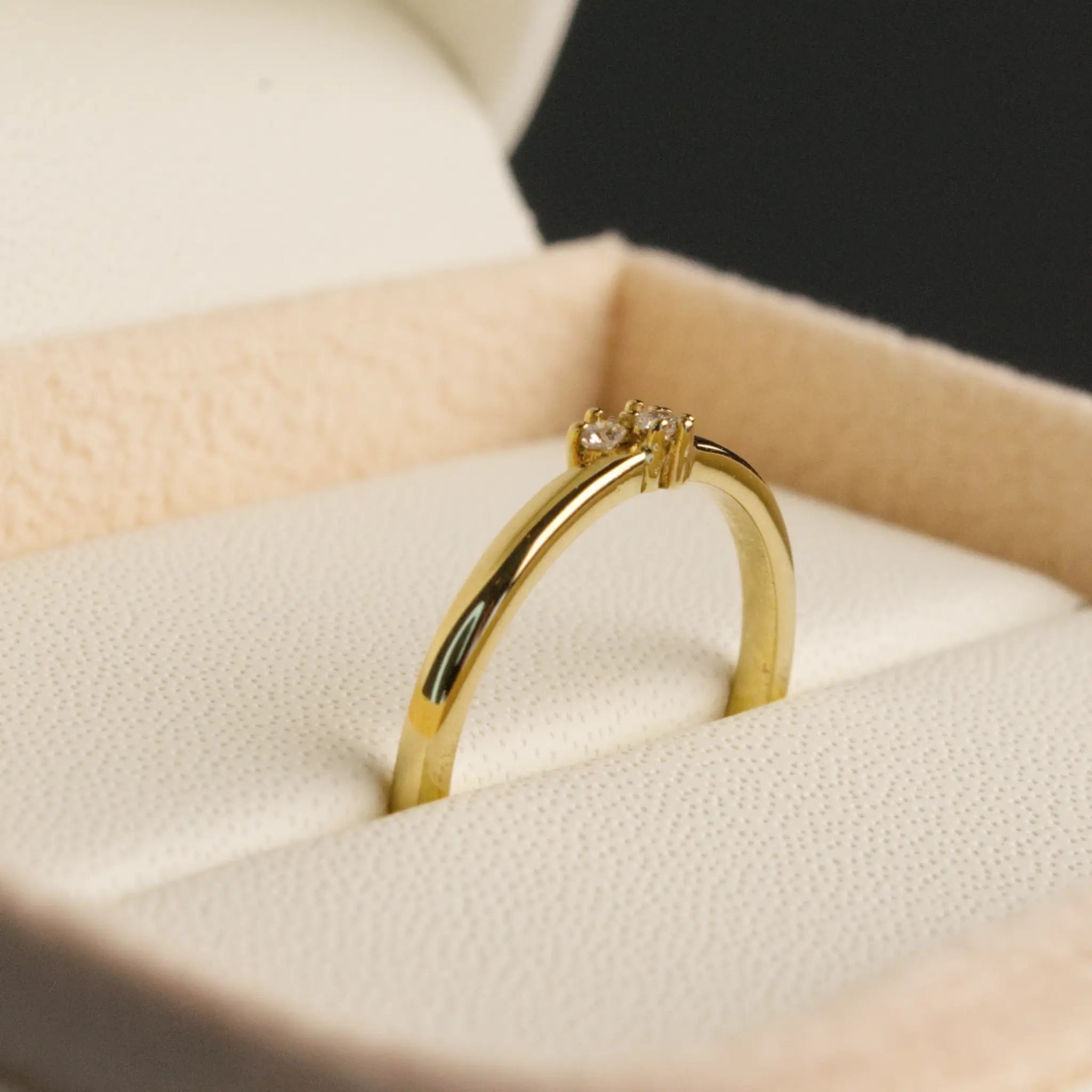 Dainty Trinity Diamond ring