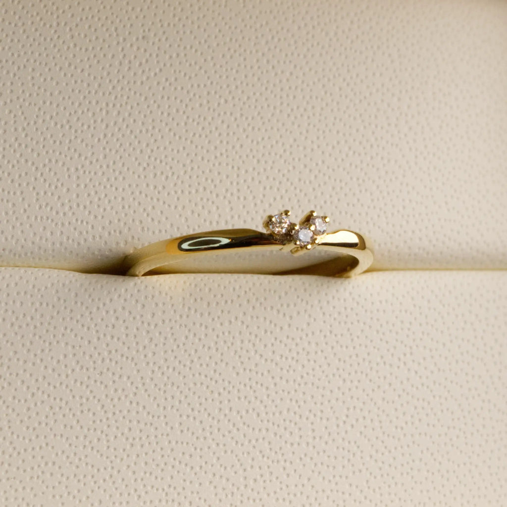 Dainty Trinity Diamond ring