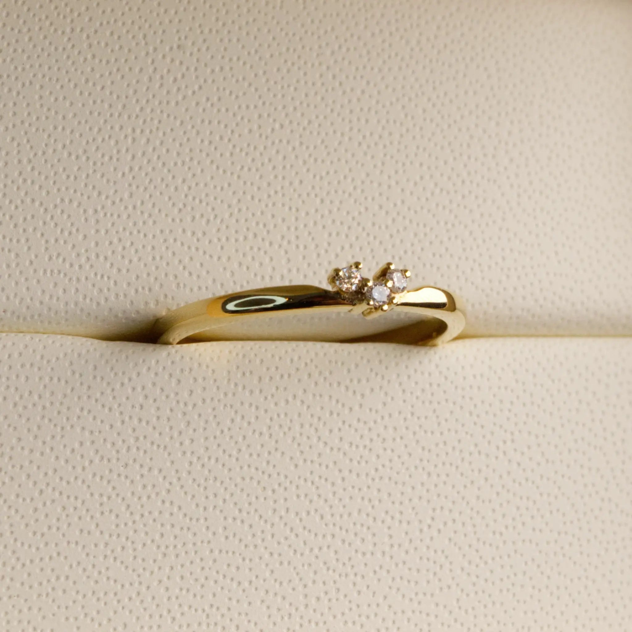 Dainty Trinity Diamond ring