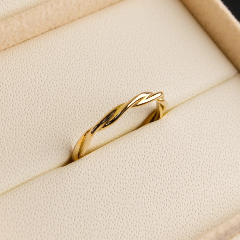 Twisty Gold Band
