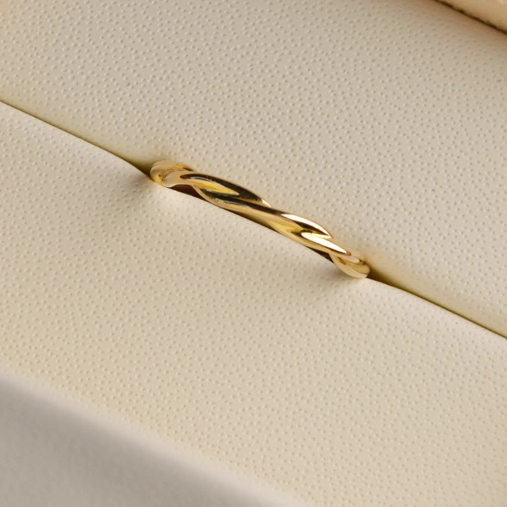 Twisty Gold Band