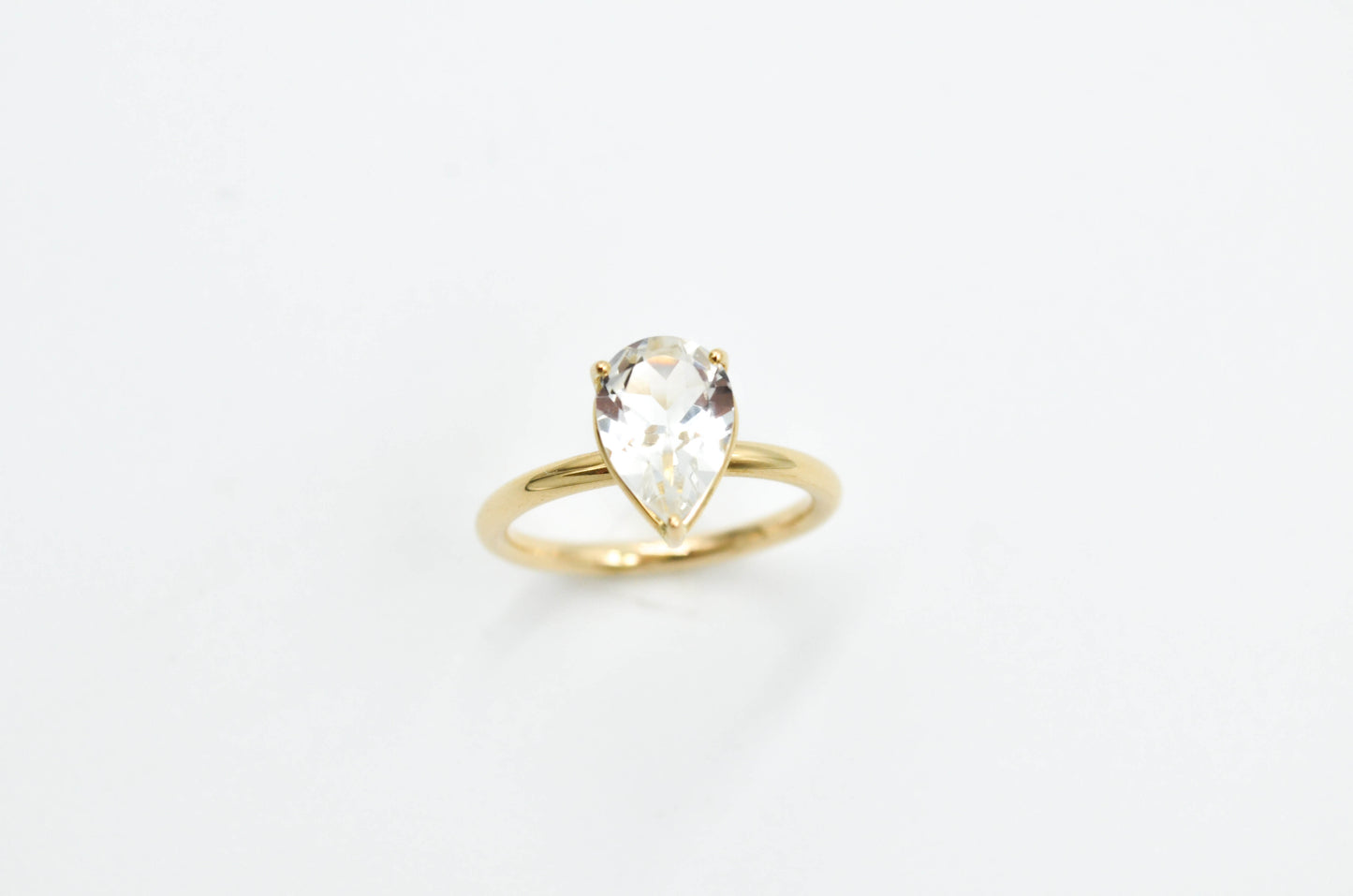 1.88ct White Topaz Pear Ring, 9-18K Yellow Gold